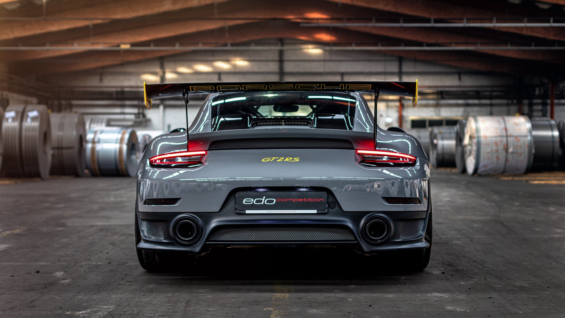 裁判判罚标准国际接轨提升公平性，国际比赛裁判语言