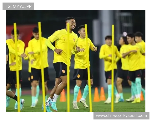 国足对抗训练场面火爆，状态积极，国足最新训练视频